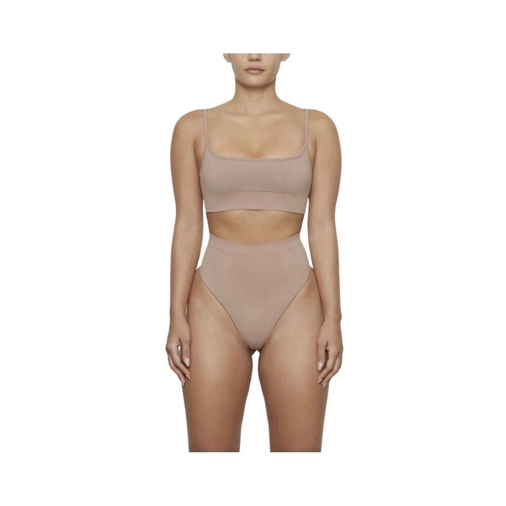 SKIMS Seamless Sculpt Mid Waist Sienna Slimming Sculpting Thong Panties Medium